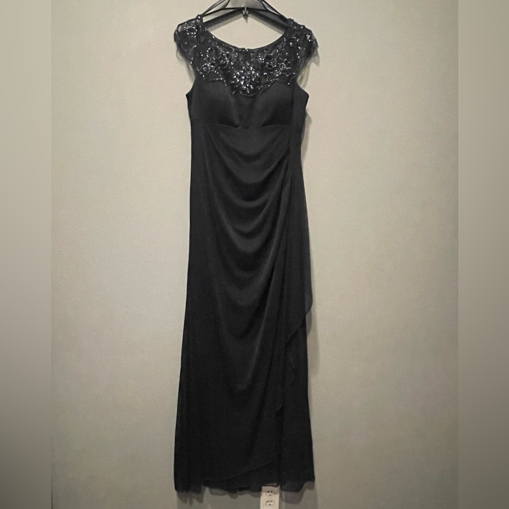 Like New Sz 14 Formal Dress